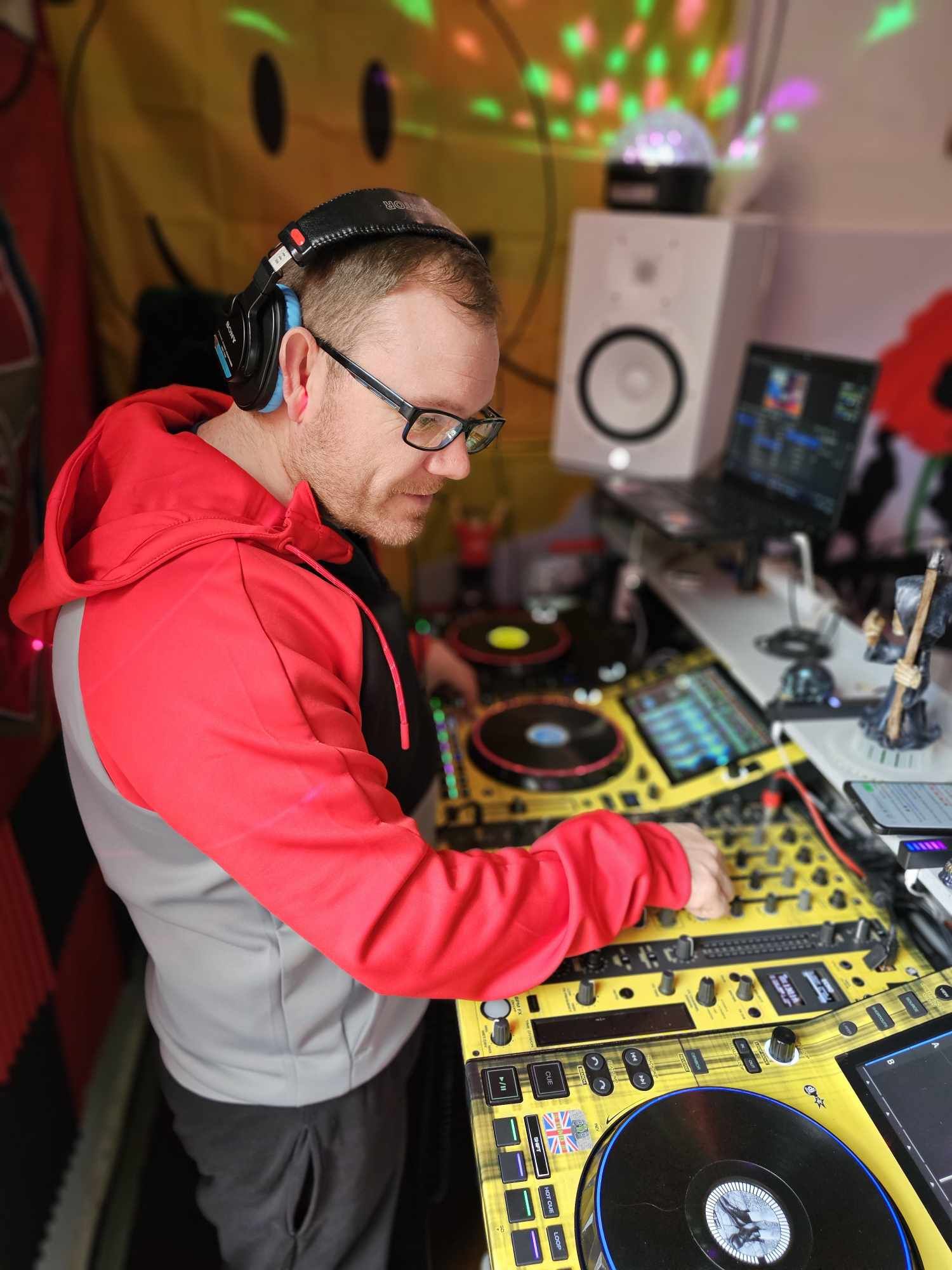 alt_header_kev_james