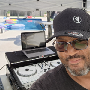 profile_DjJohnnieLampin