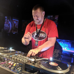 profile_DJ_Breadmaker