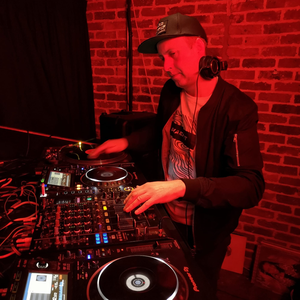 profile_Chris_Wheatley