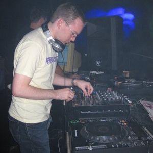 profile_DJ_Raptor1982