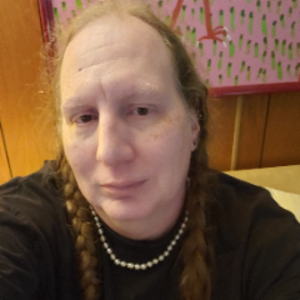 profile_SarahSounzCave