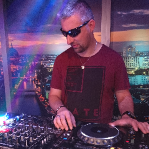 profile_theLEGENDofKARL