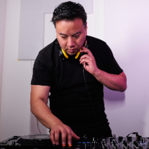 profile_SimonLeonMusic