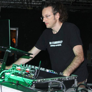 profile_DJDeadParrot