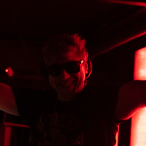 profile_DJDeliveranz