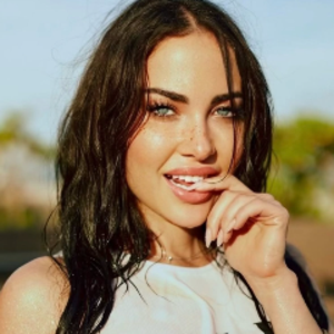 profile_RaffaellaRose