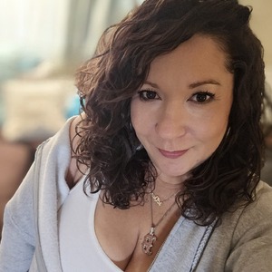 profile_thisgirl_Xtina