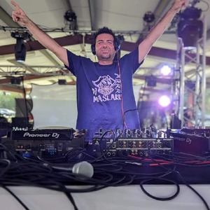 profile_djMasLARRR