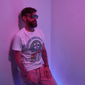 profile_howdyitsflores