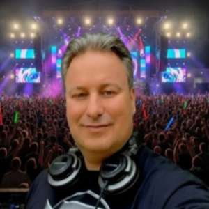 profile_B_L_O_M_dj