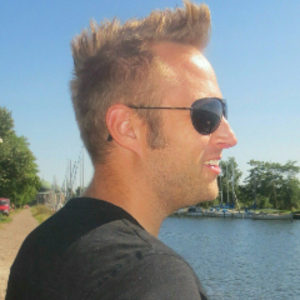 profile_Dan_Deville