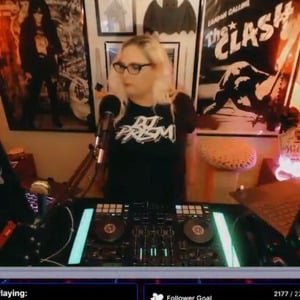 profile_SheDyedAgain