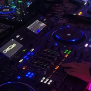 profile_carlzon_official