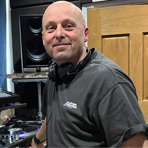 profile_djcolinelson