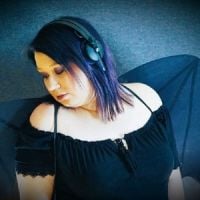 profile_Uni_DJ